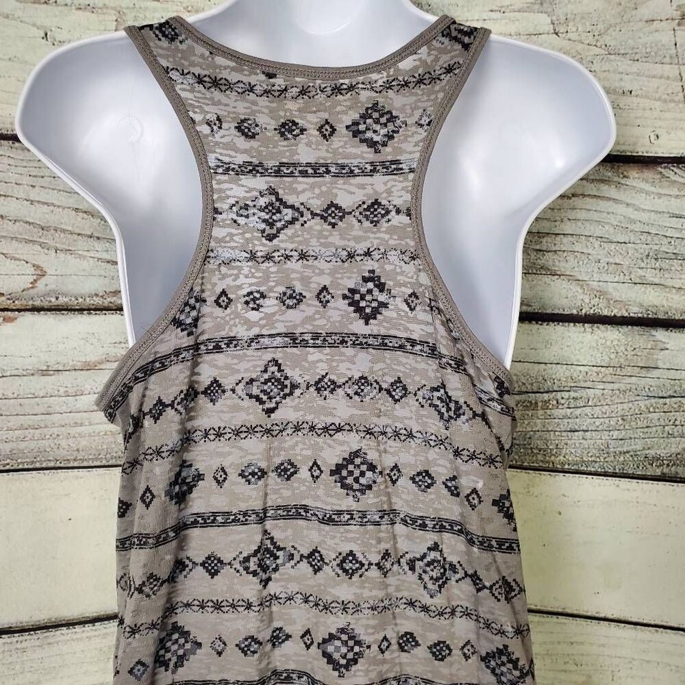 Maurices Women’s Gray Black Tribal Print Racerback Tank Top Size 0 - Picture 5 of 8